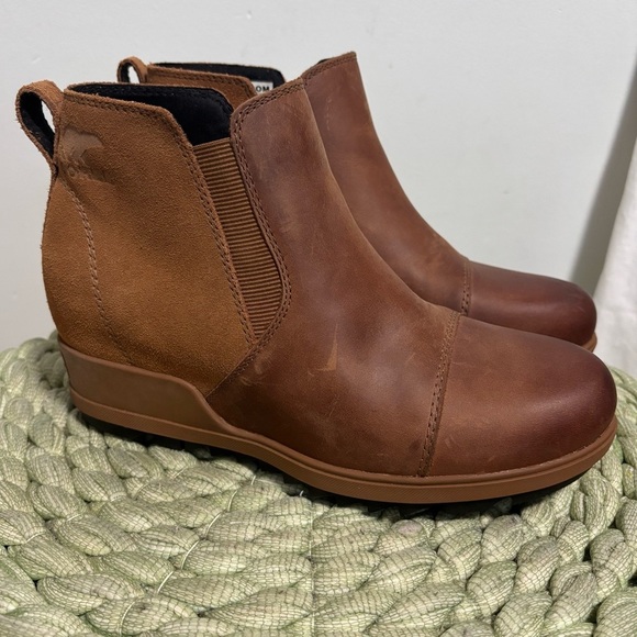SOREL Evie II Taffy Brown Leather/Suede Hidden Wedge Slip On Chelsea Boots - Picture 4 of 11